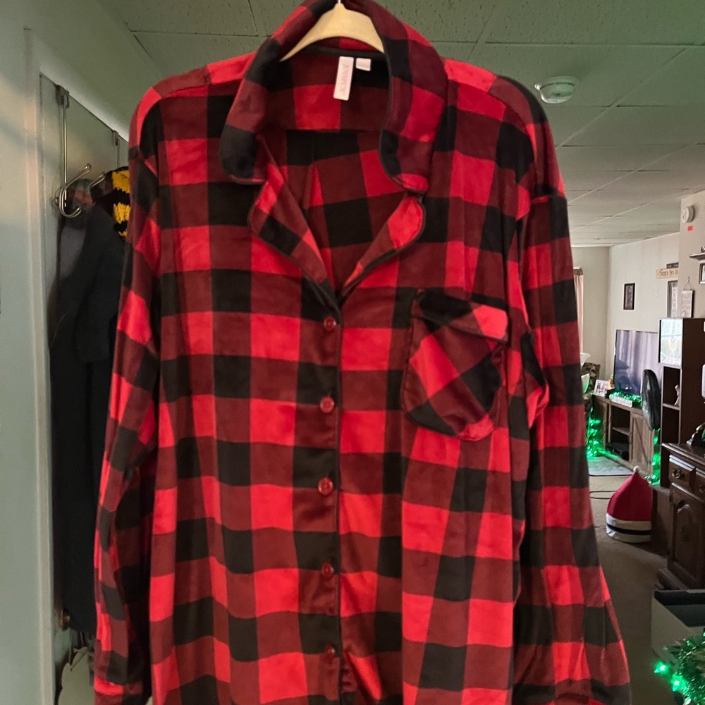 Red and black plus size buffalo check pjs